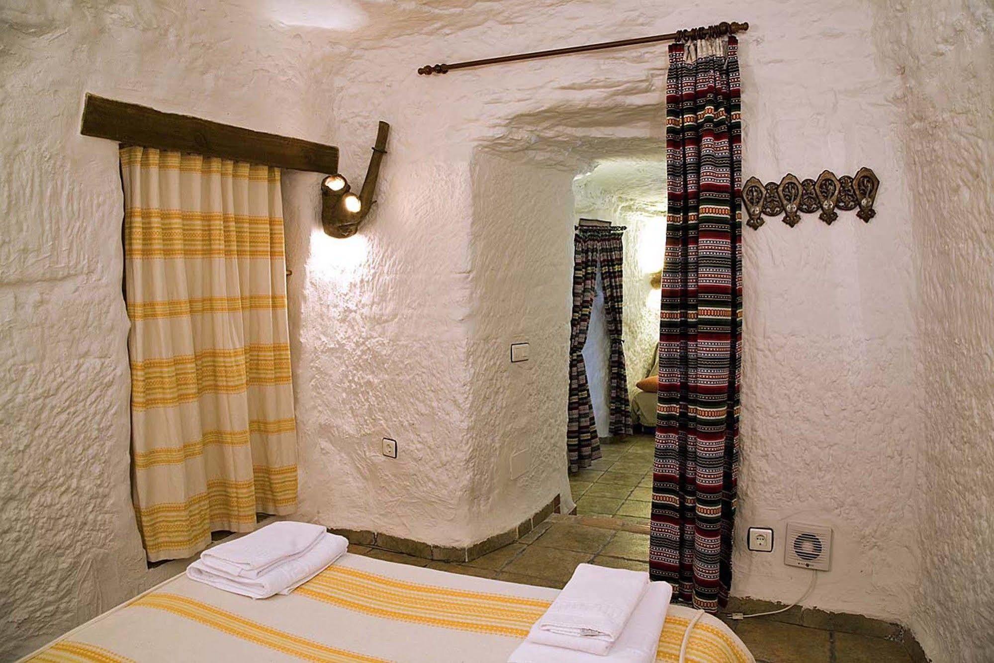 Апартаменты Cuevas La Atalaya Уэскар Экстерьер фото