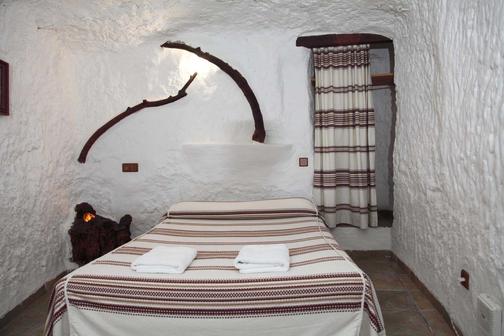 Апартаменты Cuevas La Atalaya Уэскар Экстерьер фото
